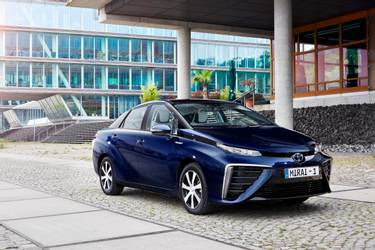 Toyota Mirai JPD10 2014