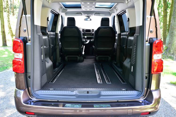 Toyota ProAce Verso 2018 bagageruimte tot aan voorstoelen