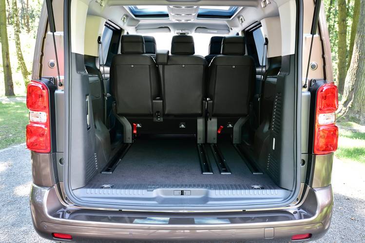 Toyota ProAce Verso 2019 bagageruimte tot aan voorstoelen