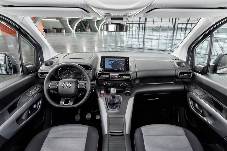 Interno di una Toyota Proace City Verso 2019