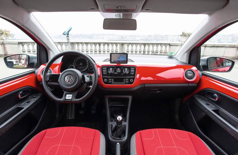 Volkswagen VW Up 2015 Cross intérieur