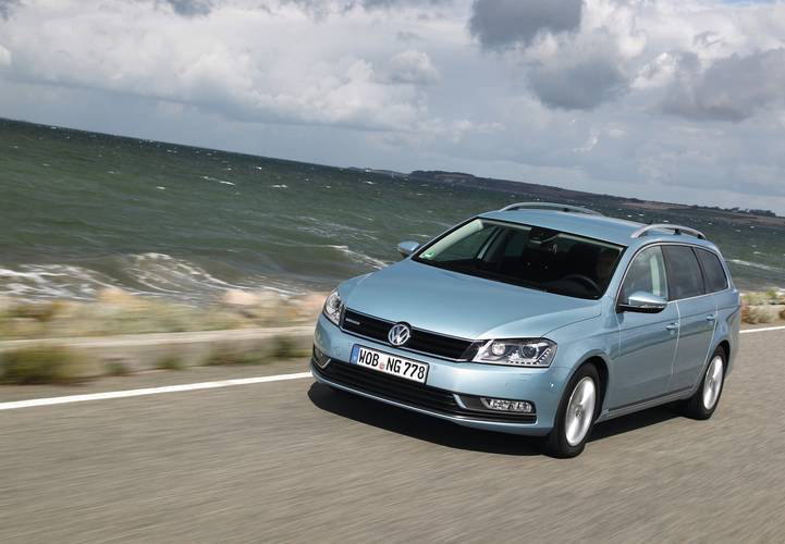 Volkswagen Passat B7 Variant 2014 station wagon