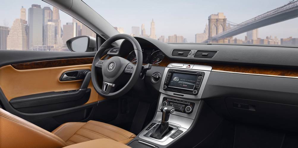 Interno di una Volkswagen VW Passat CC 2008