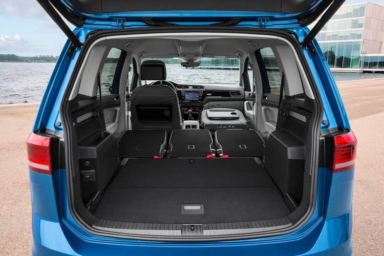 Volkswagen VW Touran 5T 2016 bagageruimte tot aan voorstoelen