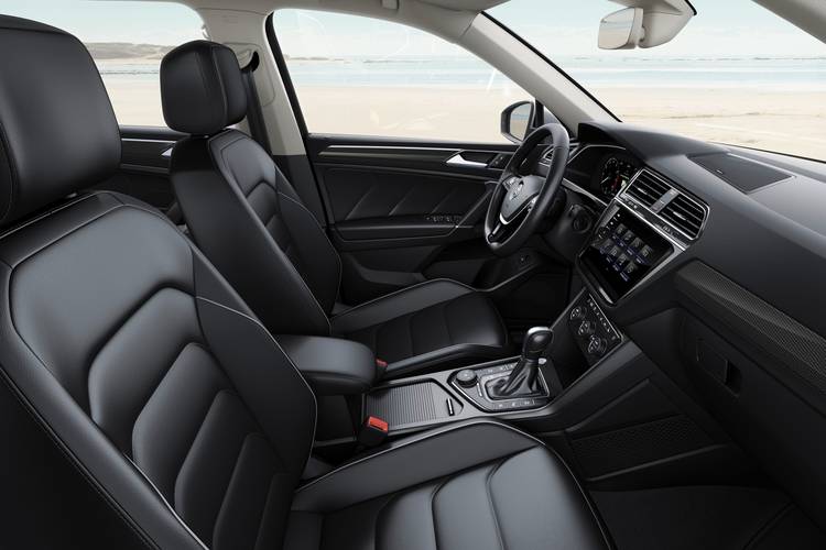 Volkswagen VW Tiguan Allspace ADBW 2017 voorstoelen