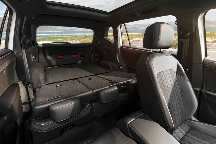 Volkswagen VW Tiguan Allspace ADBW facelift 2020 plegados los asientos traseros