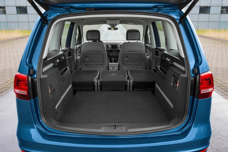 Volkswagen VW Sharan 7N facelift 2015 rear folding seats