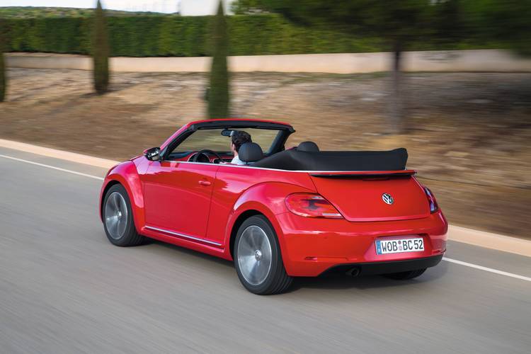 Volkswagen Beetle VW A5 2012 cabriolet