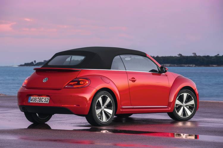 Volkswagen Beetle VW A5 2014 descapotable