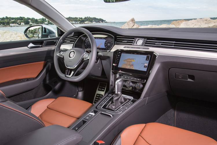 Interno di una Volkswagen VW Arteon 3H7 2018