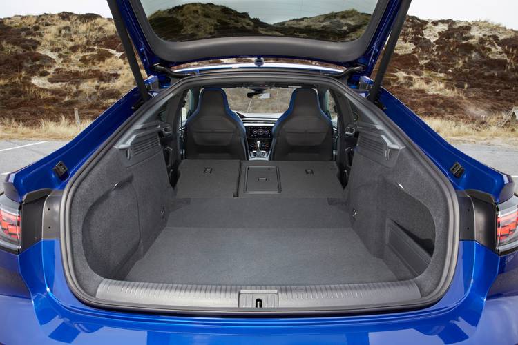 Volkswagen VW Arteon 3H7 facelift 2021 plegados los asientos traseros