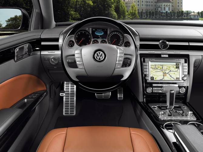 Volkswagen VW Phaeton GP3 GP4 facelift 2012 interiér