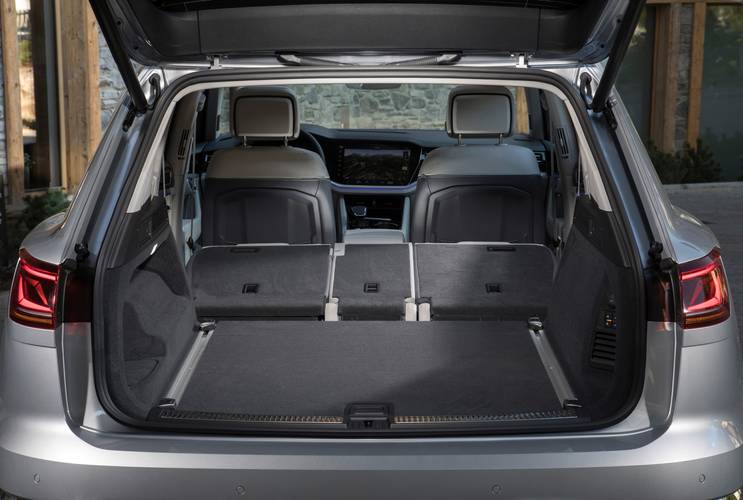 Volkswagen VW Touareg CR 2019 plegados los asientos traseros