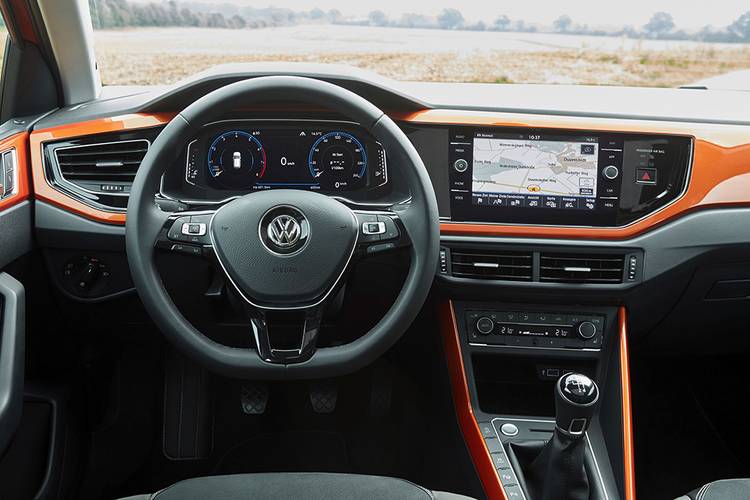 Interno di una Volkswagen VW Polo AW 2017