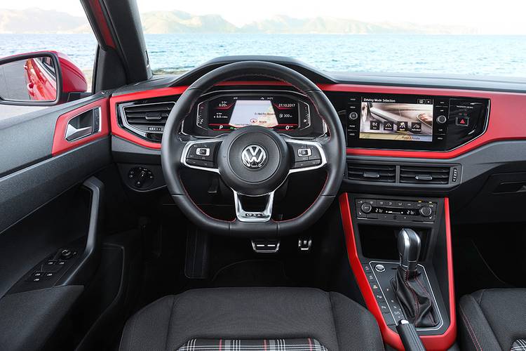 Volkswagen VW Polo GTI AW 2018 wnętrze