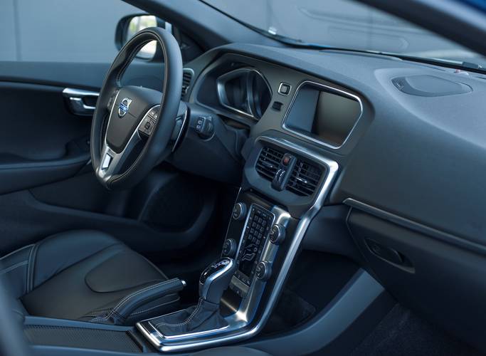 Volvo V40 Cross Country 2013 assentos dianteiros