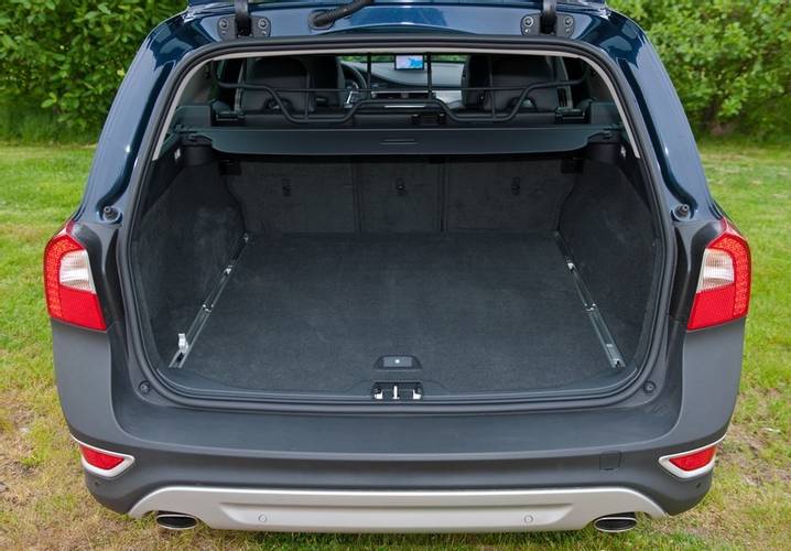 Volvo XC70 2008 bagageruimte tot aan voorstoelen