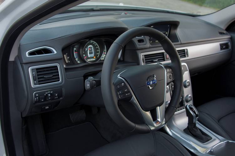 Interno di una Volvo S80 facelift 2013