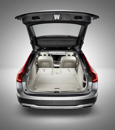 Volvo V90 2018 rear folding seats