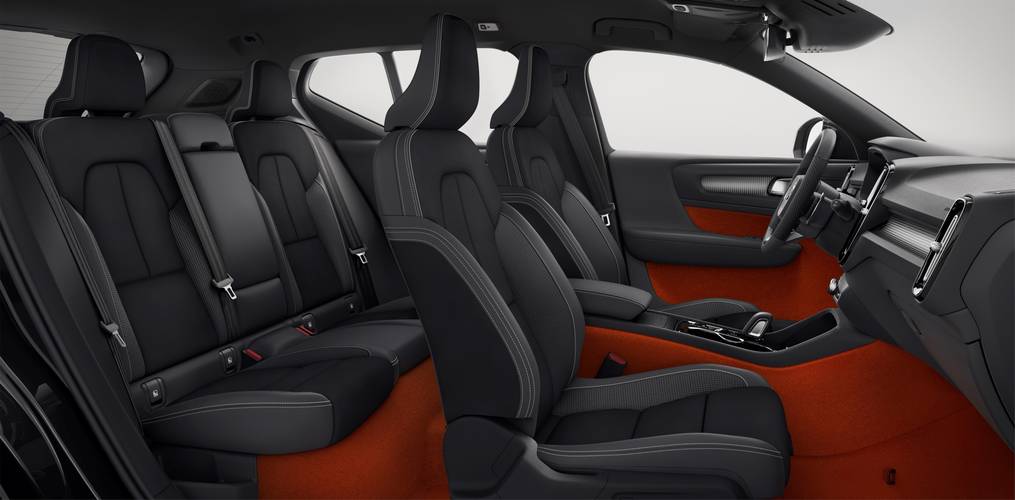 Volvo XC40 2019 přední sedadla
