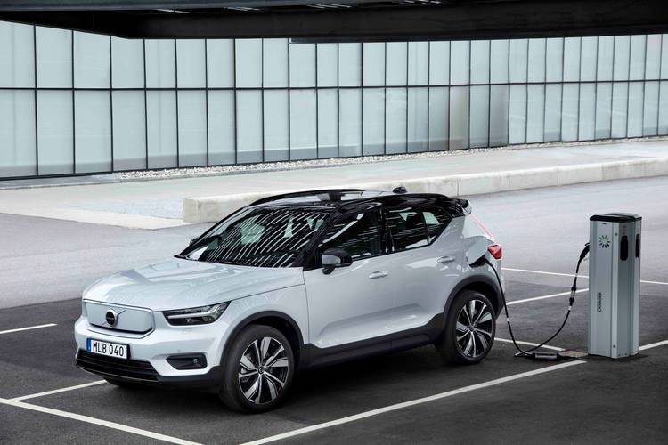 Volvo XC40 Recharge nabíjení