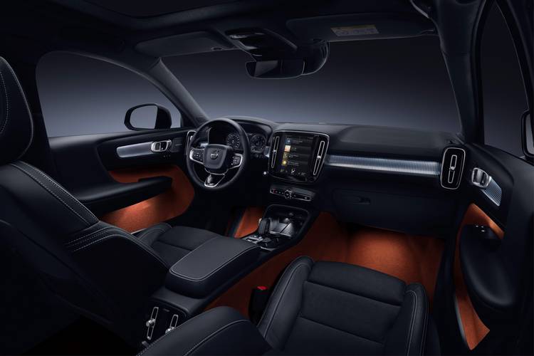 Interno di una Volvo XC40 2018