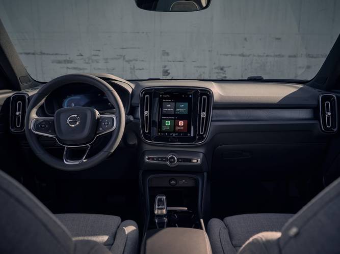 Interno di una Volvo XC40 facelift 2021