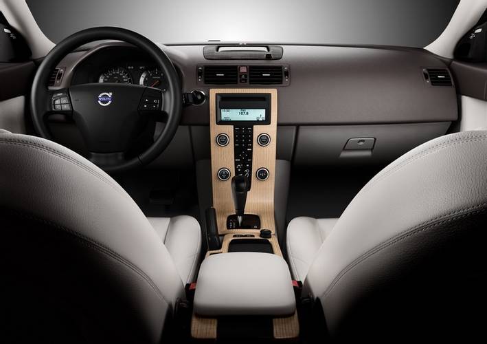 Interno di una Volvo S40 facelift 2007