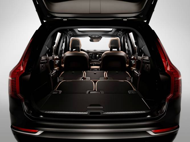 Volvo XC90 2016 rear folding seats