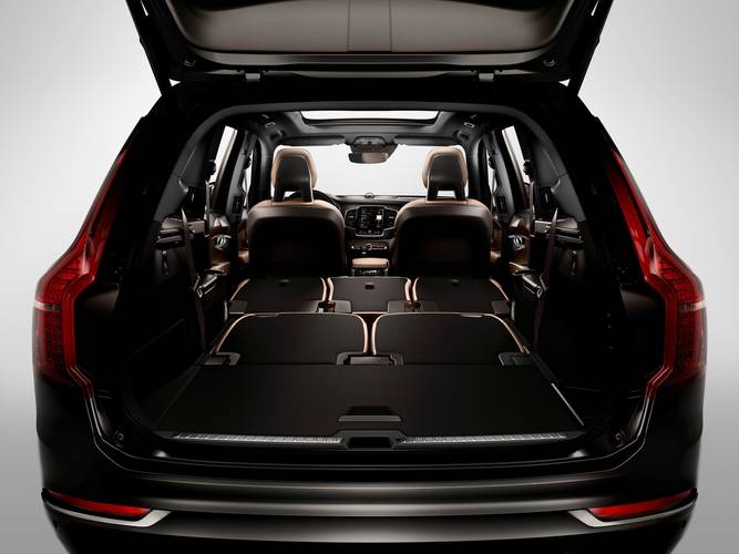 Volvo XC90 2016 bagageruimte tot aan voorstoelen