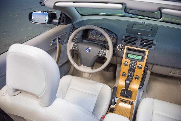 Volvo C70 2006 intérieur