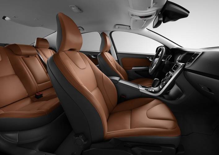 Volvo S60 2011 front seats