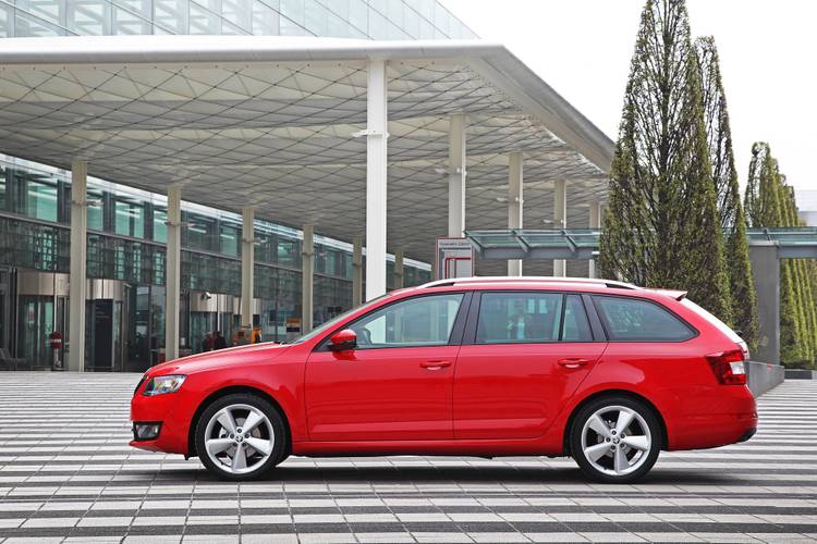 Škoda Octavia E5 2014 familiar