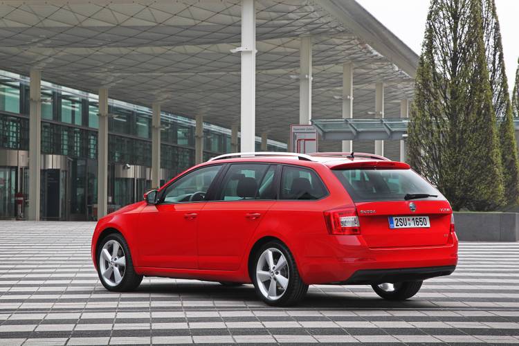 Škoda Octavia E5 2015 familiar