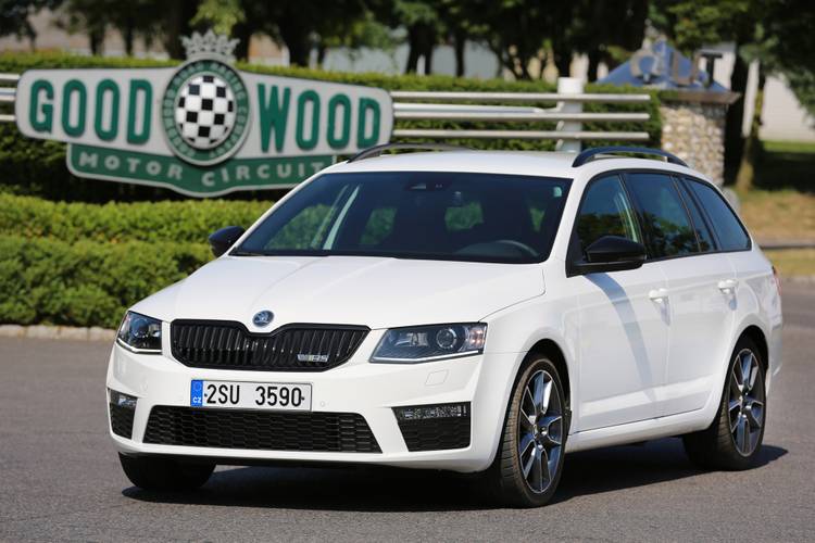 Škoda Octavia E5 RS 2015 familiar