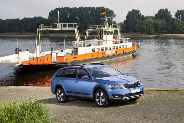 Škoda Octavia E5 Scout 2014 familiar