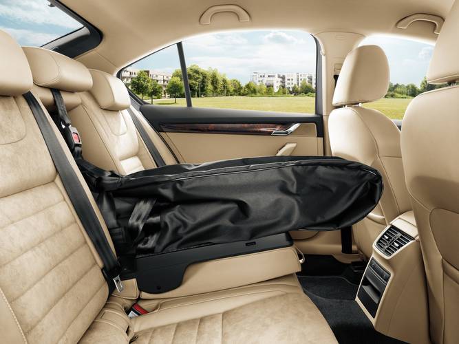 Škoda Octavia E5 2014 rear seats