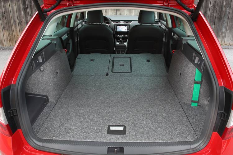 Škoda Octavia E5 2014 bagageruimte tot aan voorstoelen