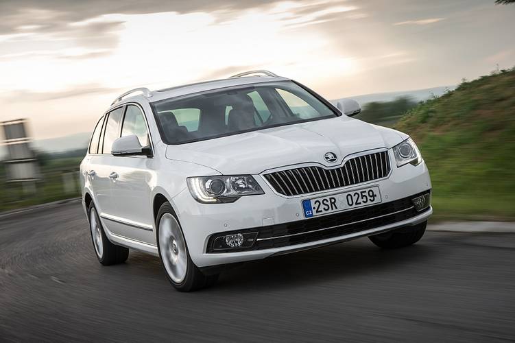 Škoda Superb 3T facelift 2013 wagon