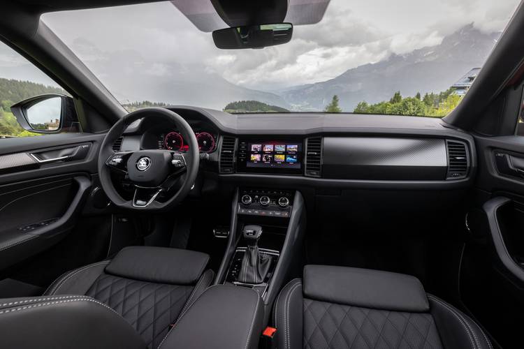 Interno di una Škoda Kodiaq NS7 facelift 2021