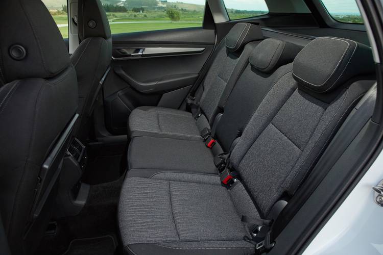 Škoda Karoq NU7 2019 zadní sedadla