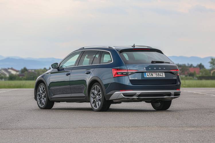 Škoda Superb B8 3V5 Scout facelift 2019 wagon