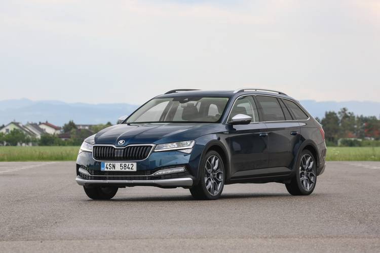 Škoda Superb B8 3V5 Scout facelift 2020 stationwagen