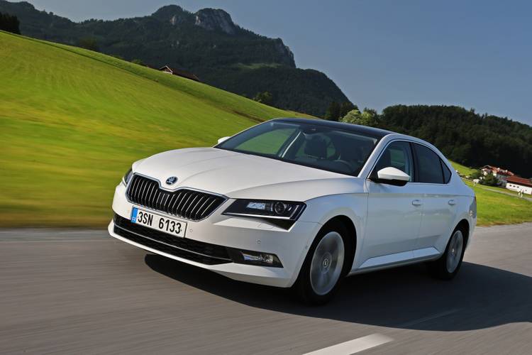 Škoda Superb B8 3V3 2016 sedán