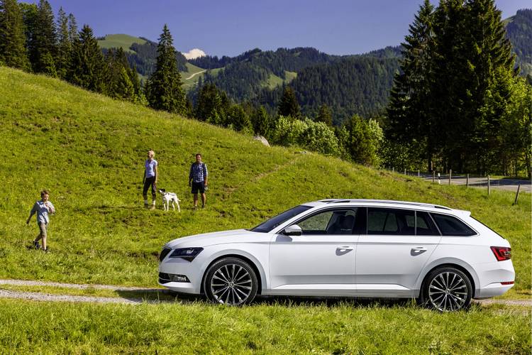 Škoda Superb B8 3V5 2018 wagon