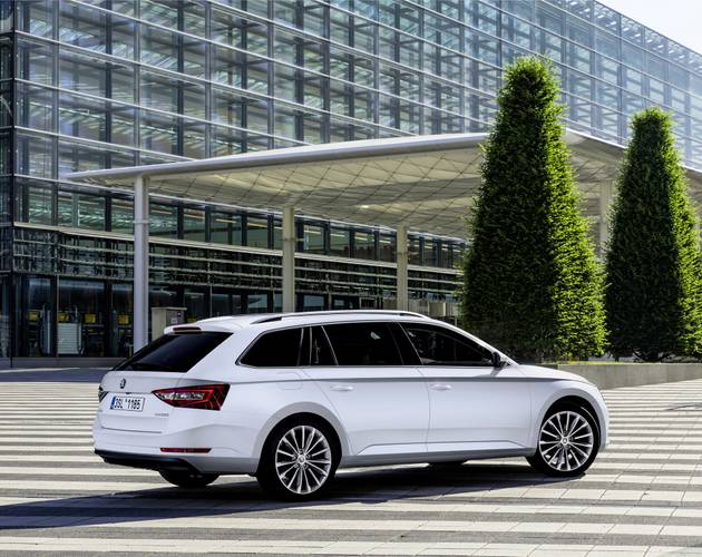 Škoda Superb B8 3V5 2016 familiare