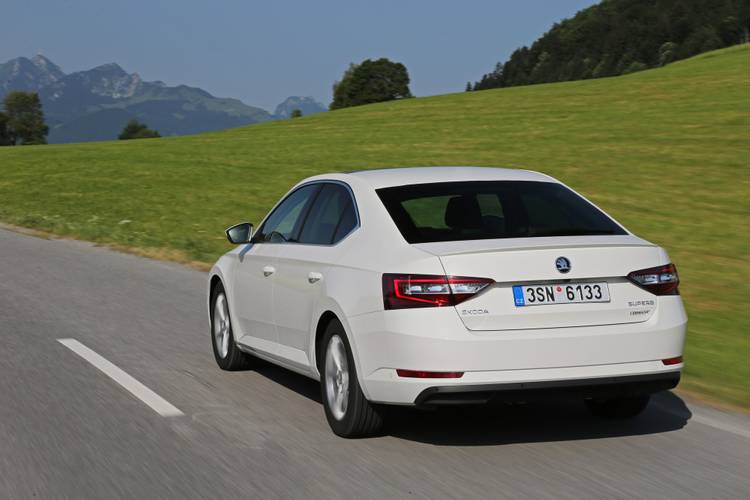 Škoda Superb B8 3V3 2017 sedan