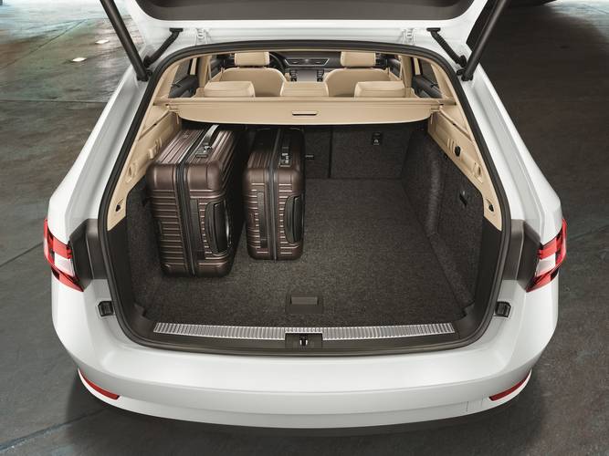 Škoda Superb B8 3V5 2015 bagageira