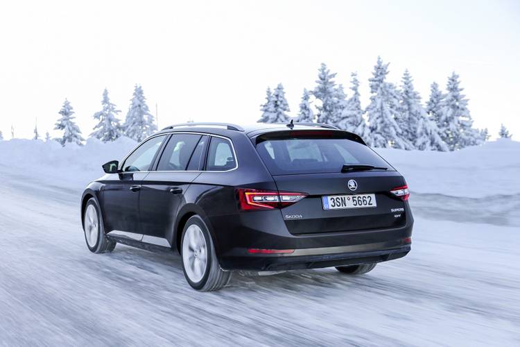 Škoda Superb B8 3V5 2016 station wagon