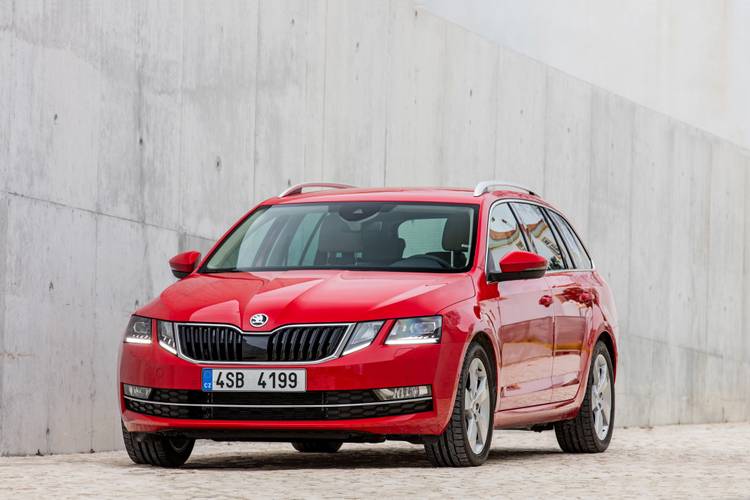 Škoda Octavia E5 facelift 2017 familiar